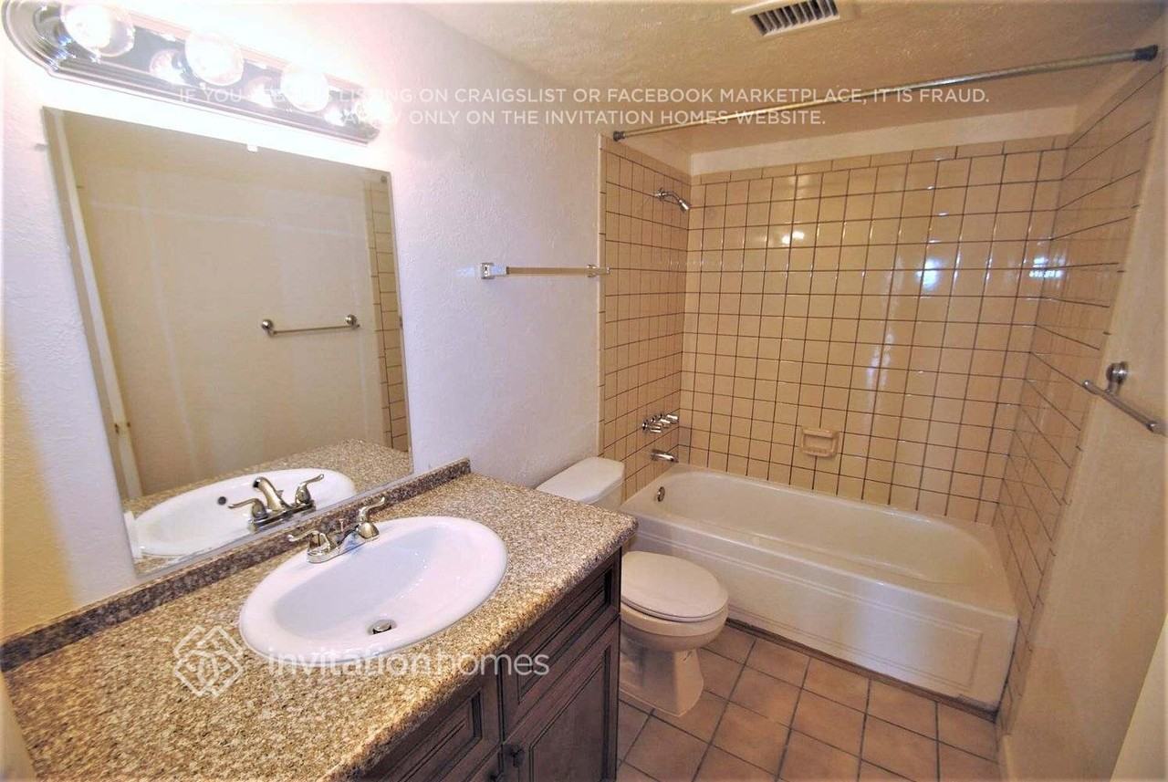 8018 W Osborn Rd - Photo 3 of 5