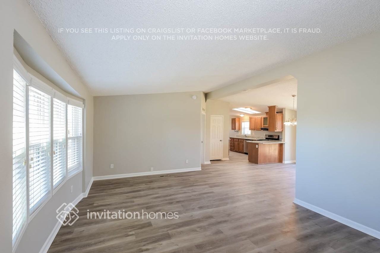 658 N 21st Ave - Photo 4 of 16