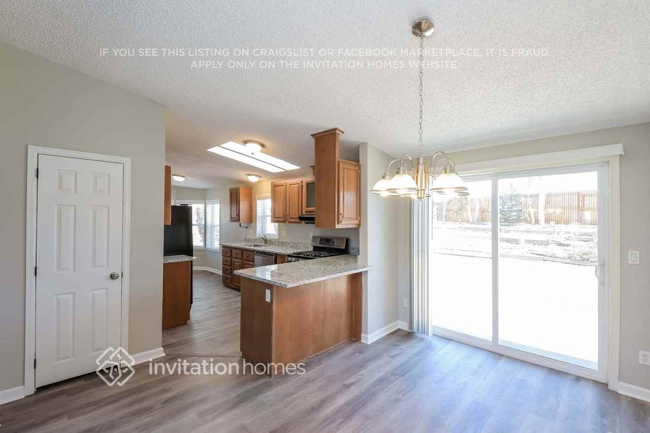 658 N 21st Ave - Photo 6 of 16