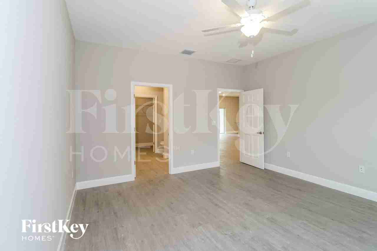 1411 Transcoro St Se - Photo 6 of 16