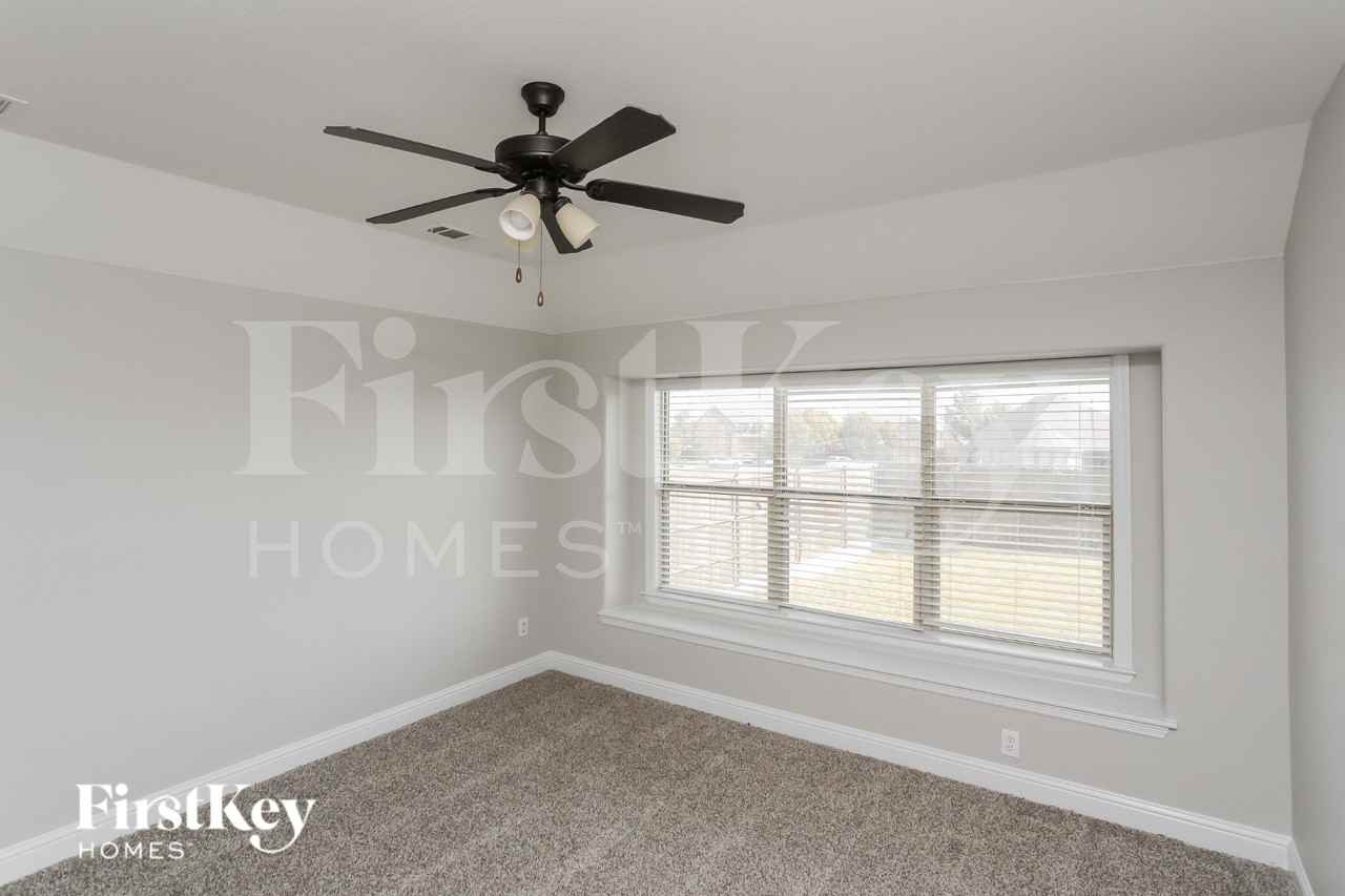 3008 Rocking Hills Trl - Photo 7 of 15