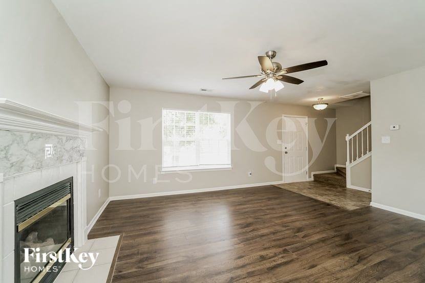 3302 Nevin Brook Rd - Photo 5 of 15