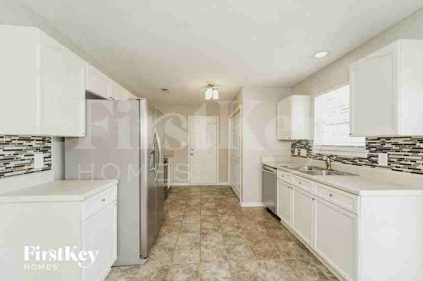 3302 Nevin Brook Rd - Photo 6 of 15