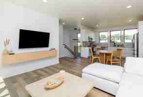 featured image of 1389 Keosauqua Way