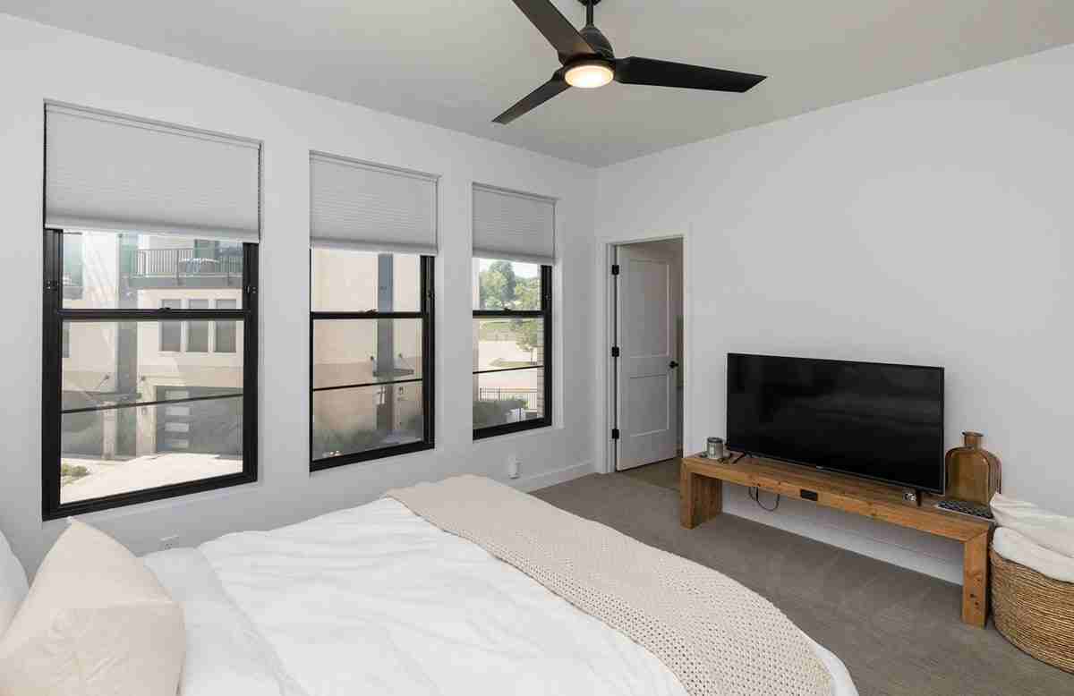 1389 Keosauqua Way - Photo 4 of 25