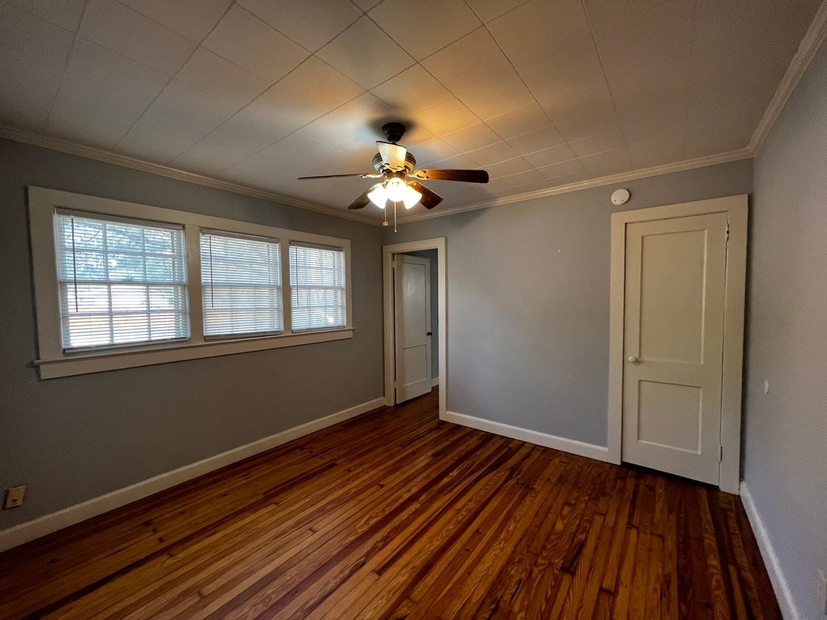452 W 1st Ave - Photo 4 of 13