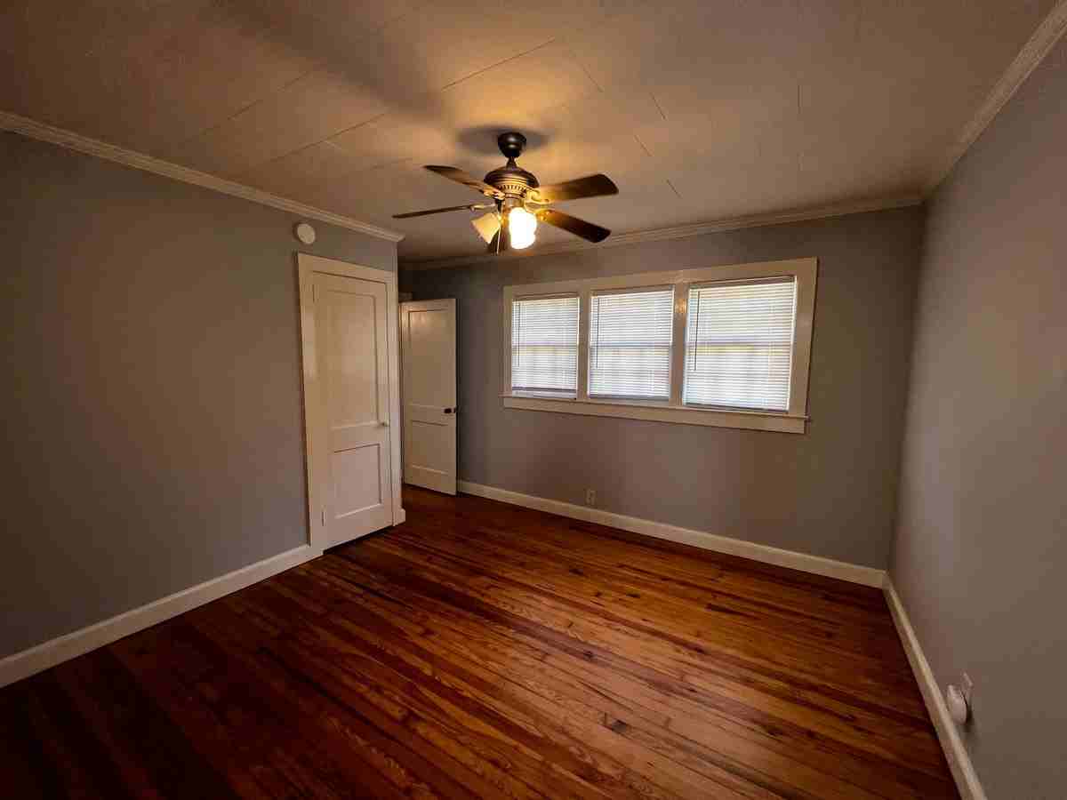 452 W 1st Ave - Photo 5 of 13