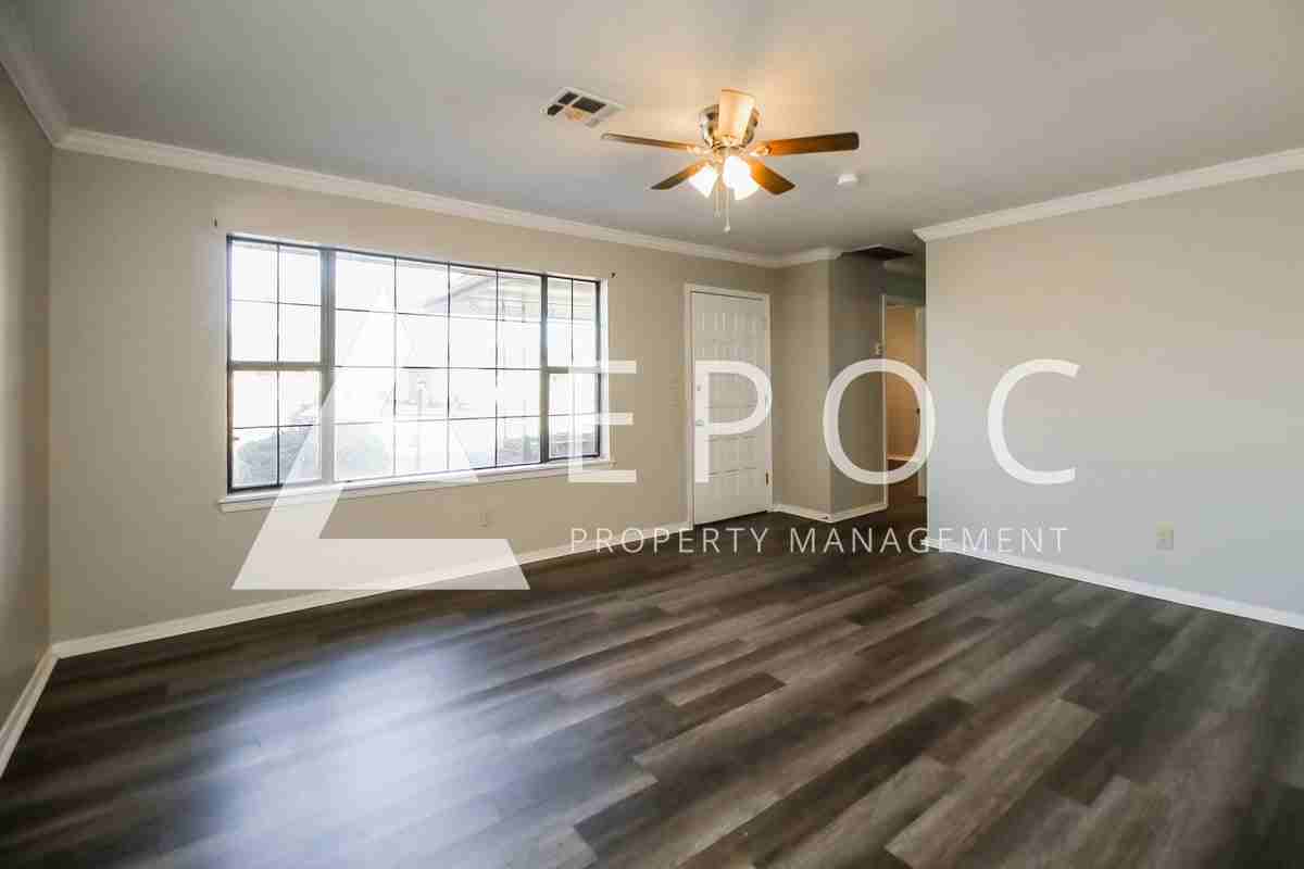 742 Highland Pkwy - Photo 7 of 15