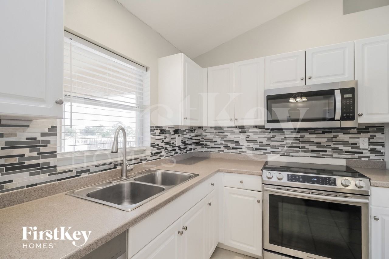 3114 35th St Sw - Photo 6 of 15
