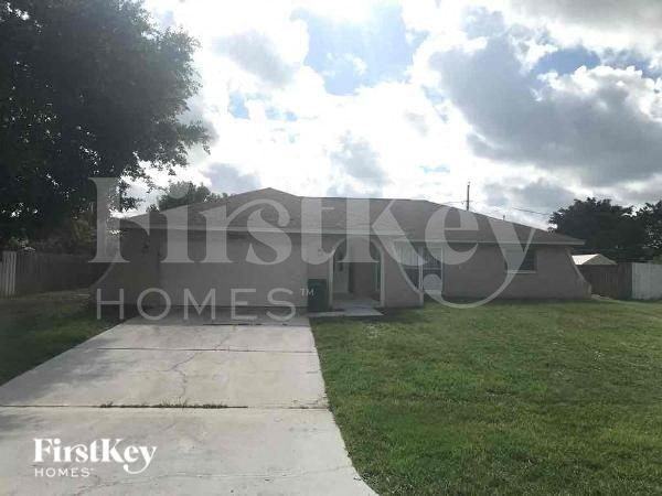 2698 44th Ter Sw - Photo 7 of 12