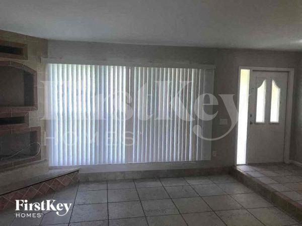 2698 44th Ter Sw - Photo 2 of 12