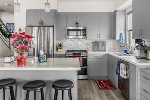 featured image of 2691 Roosevelt St