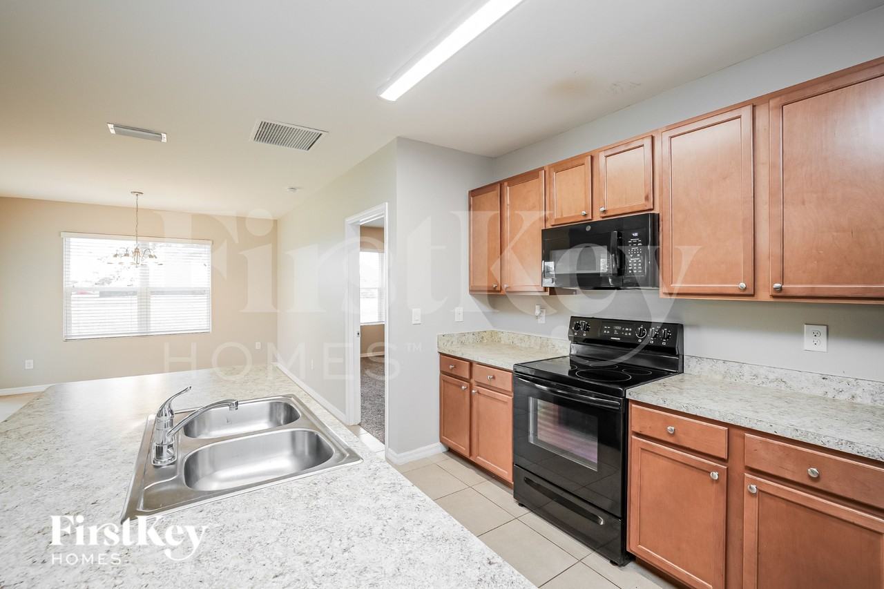 1013 Nw 1st Ave - Photo 6 of 16