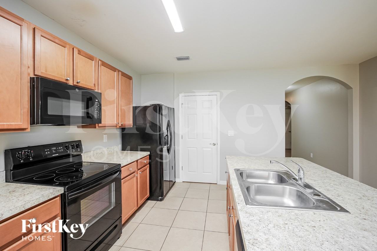 1013 Nw 1st Ave - Photo 7 of 16