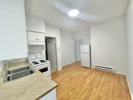 featured image of 3290 Main St
