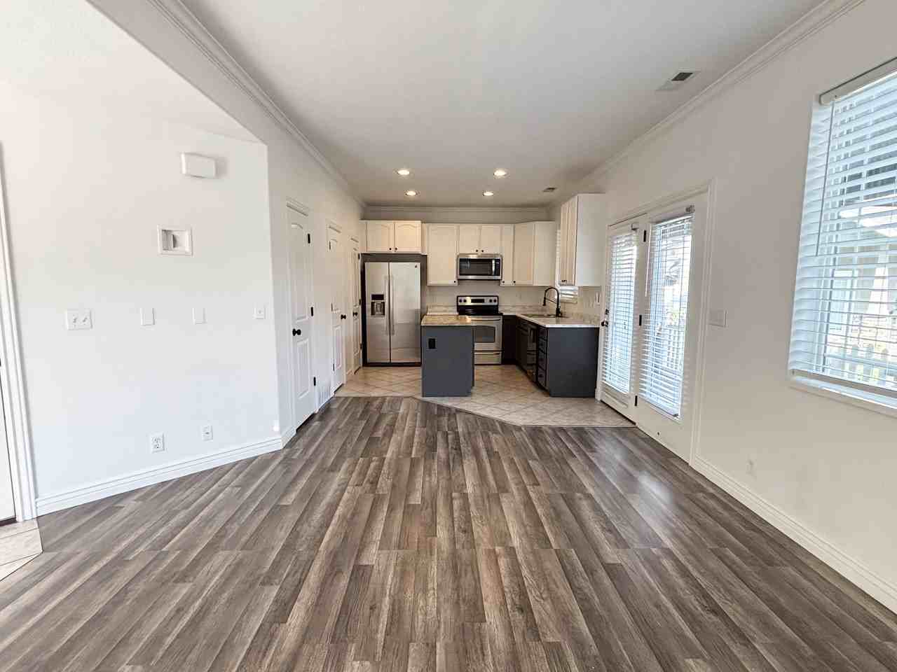 632 E Long Shadow Dr #1 - Photo 2 of 29