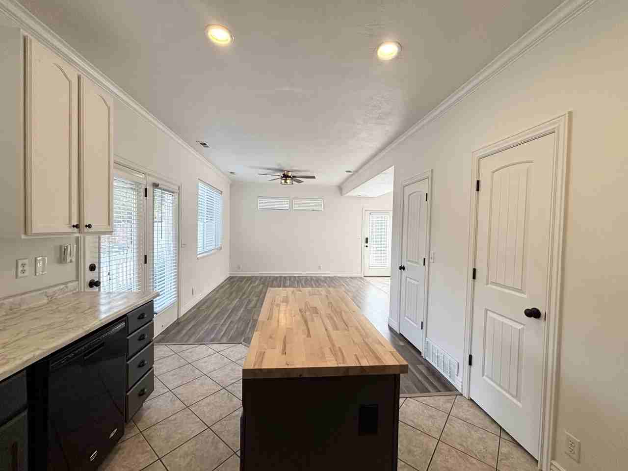 632 E Long Shadow Dr #1 - Photo 5 of 29