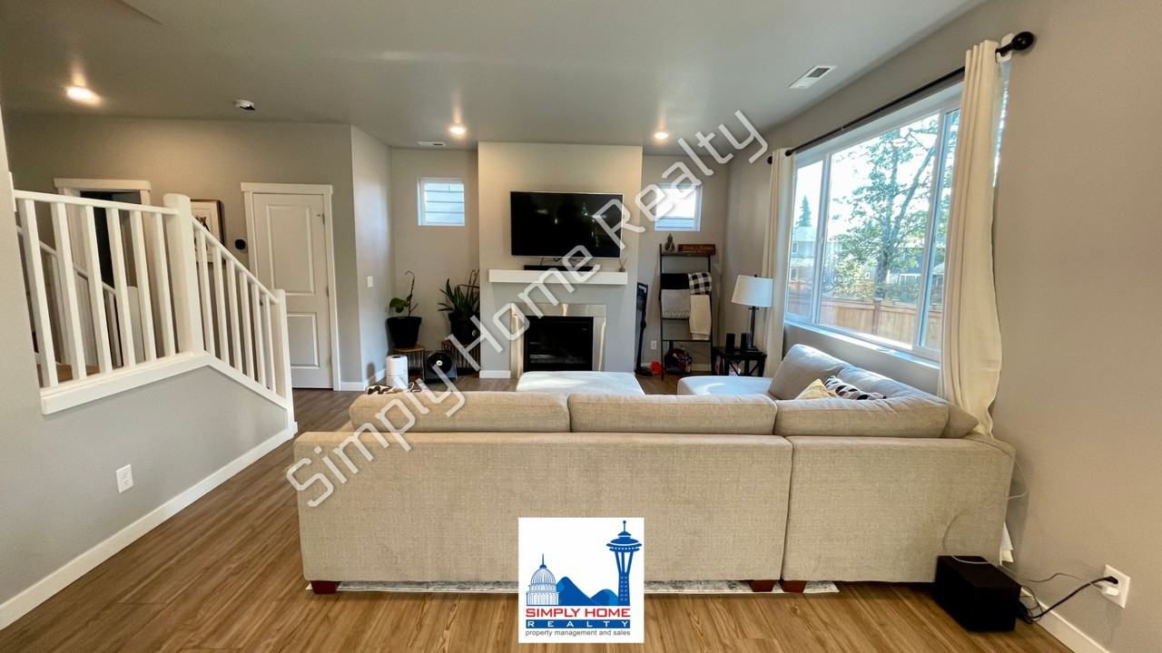 929 Vine Maple St Se - Photo 7 of 45