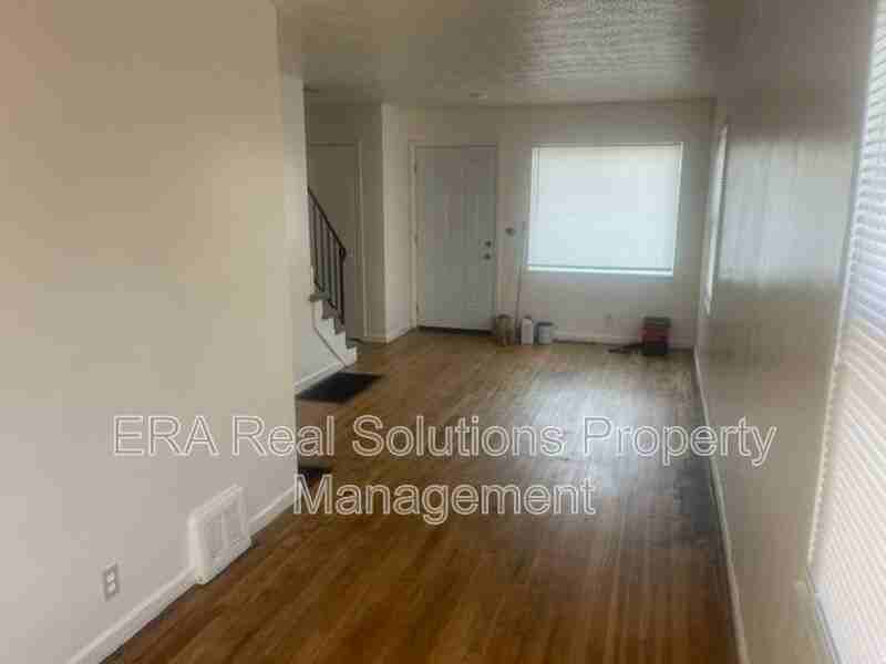 2242 Dresden St - Photo 5 of 12