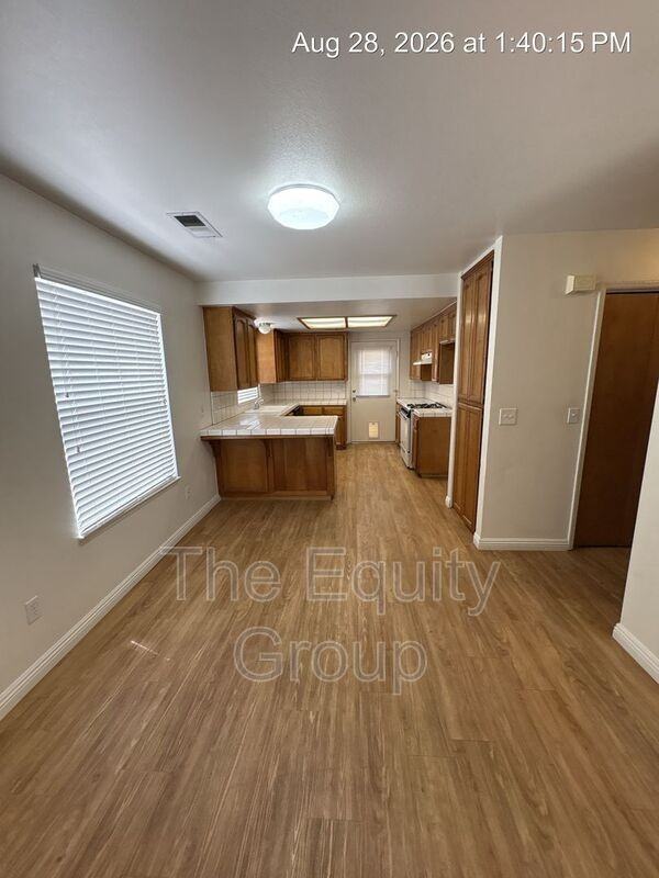 2633 S Maselli St - Photo 5 of 20