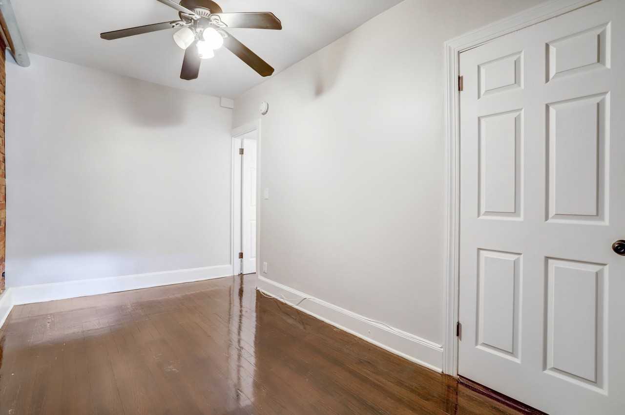 1230B Half St Sw #1 - Photo 3 of 27