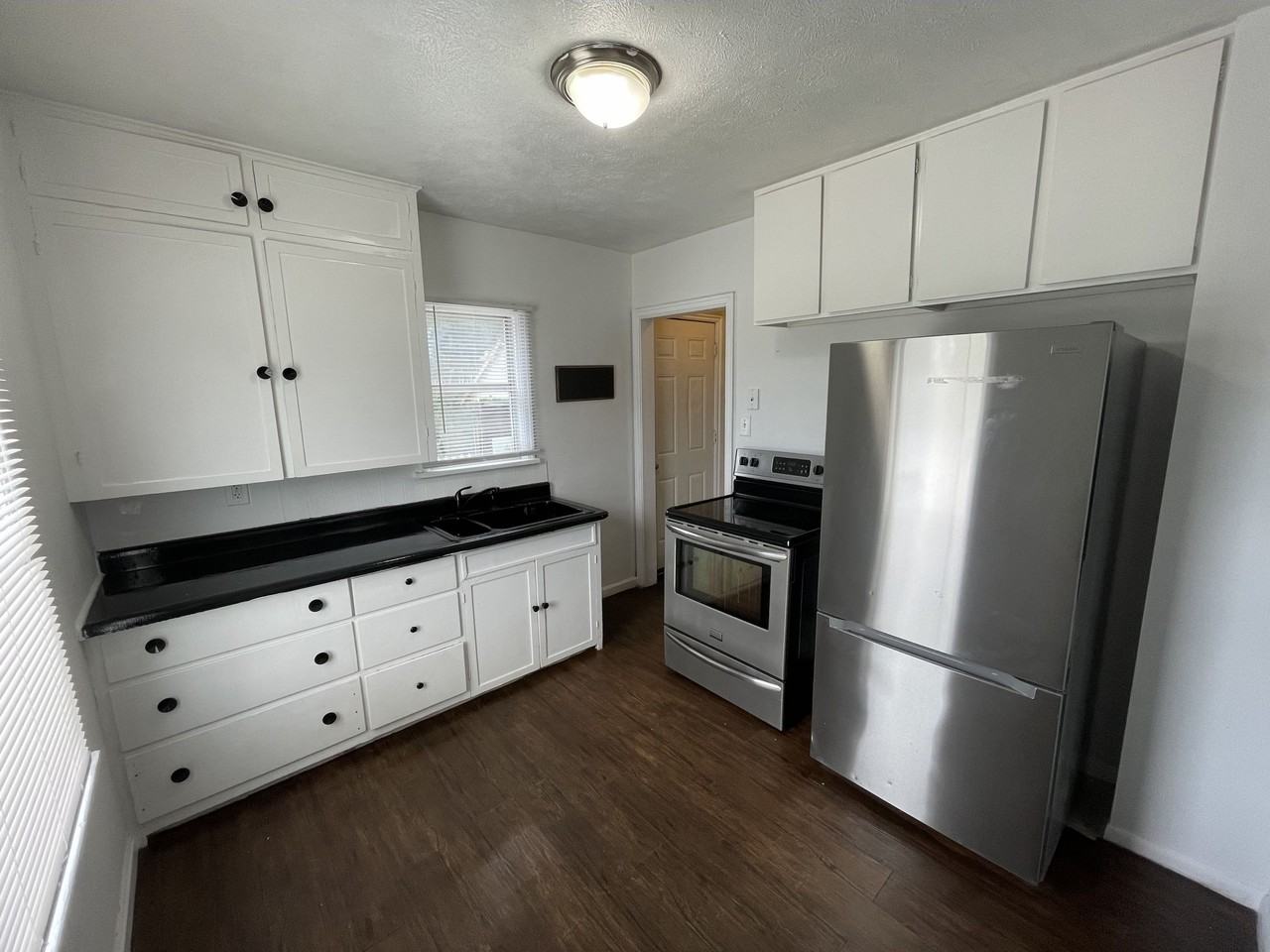 768 12th St #1 - Photo 5 of 9