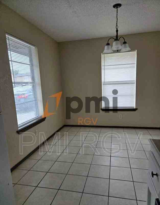 2912 N 29th Ln #3 - Photo 2 of 16