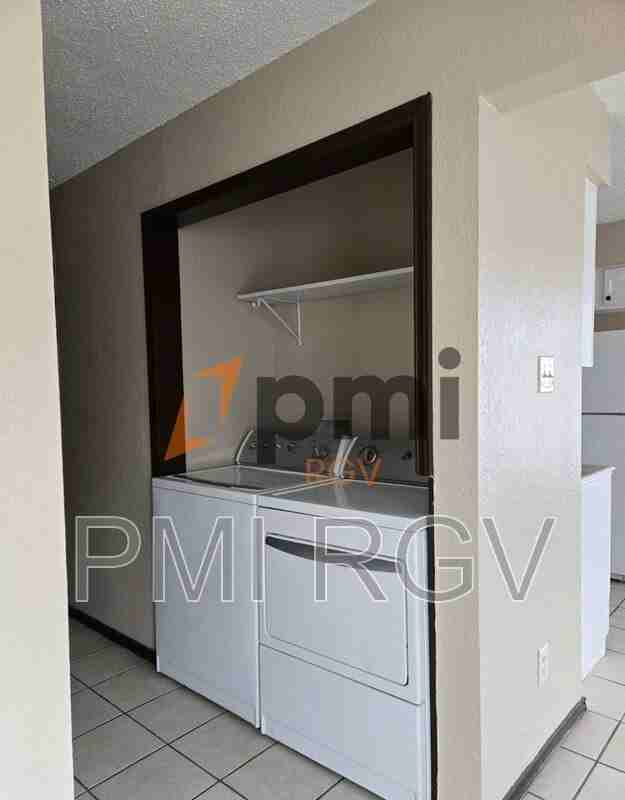 2912 N 29th Ln #3 - Photo 3 of 16