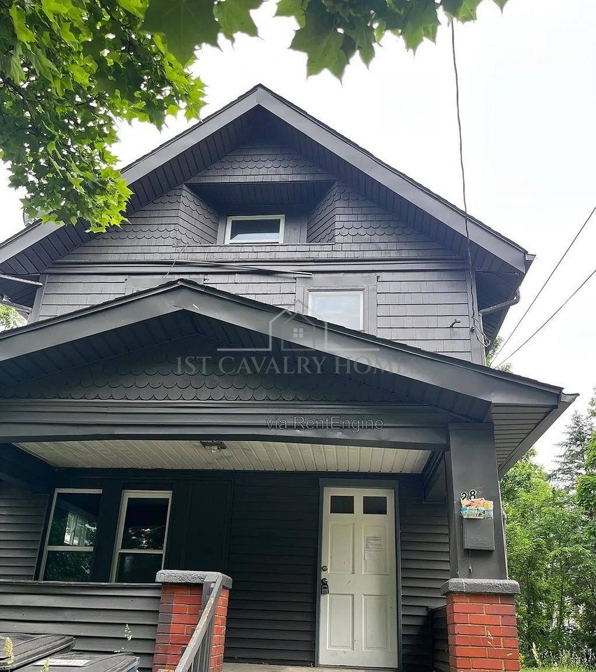 280 Lake St - Photo 2 of 11
