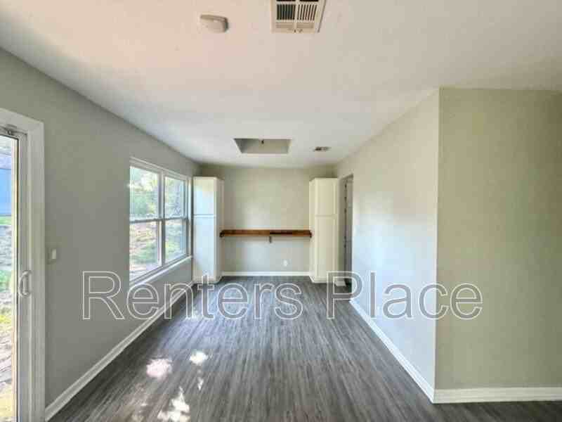 5707 S Yukon Ave - Photo 4 of 20