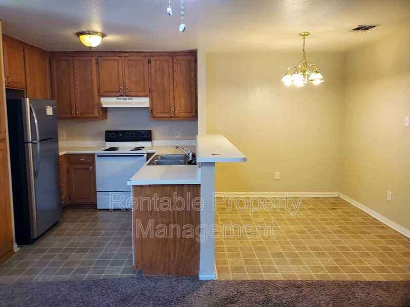 1104 Turkey Creek Ct #B - Photo 2 of 14