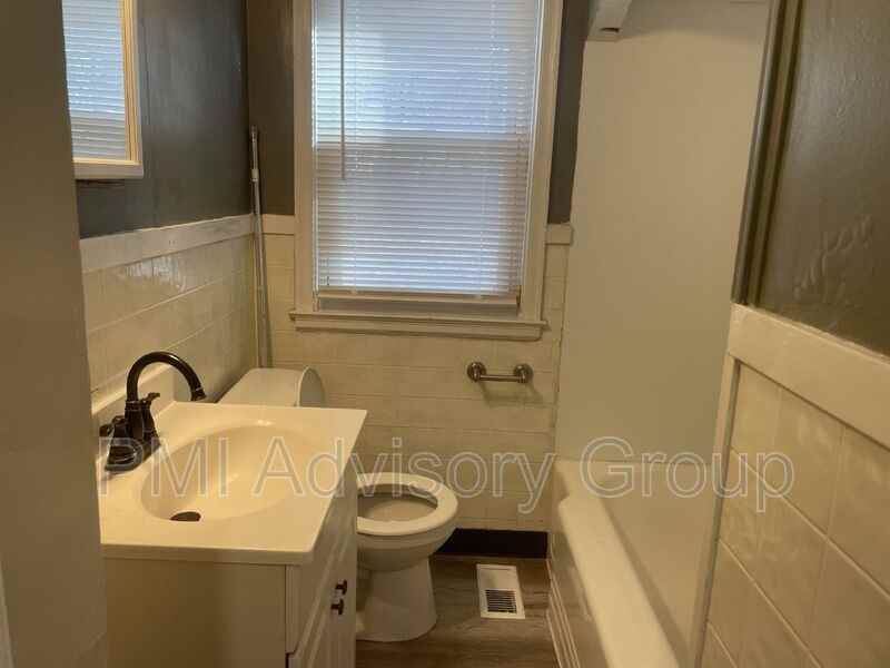 2016 Sw Medford Ave - Photo 6 of 13