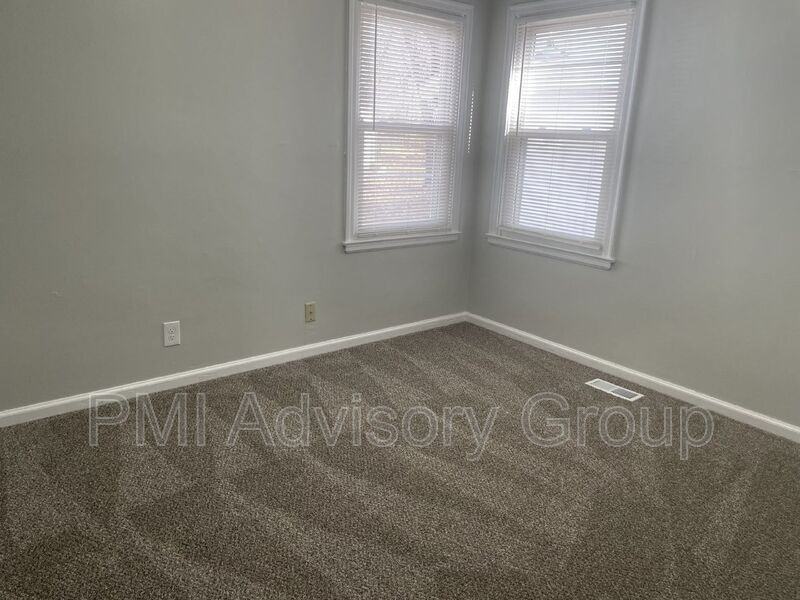 2016 Sw Medford Ave - Photo 7 of 13