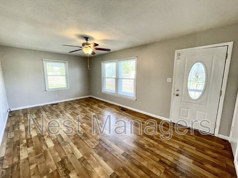 7401 Paxton Dr - Photo 6 of 21