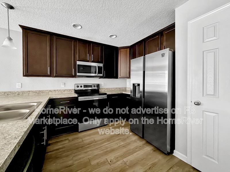 6981 Camfield St - Photo 5 of 19