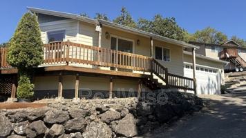 featured image of 1384 Ne Ridge Ave