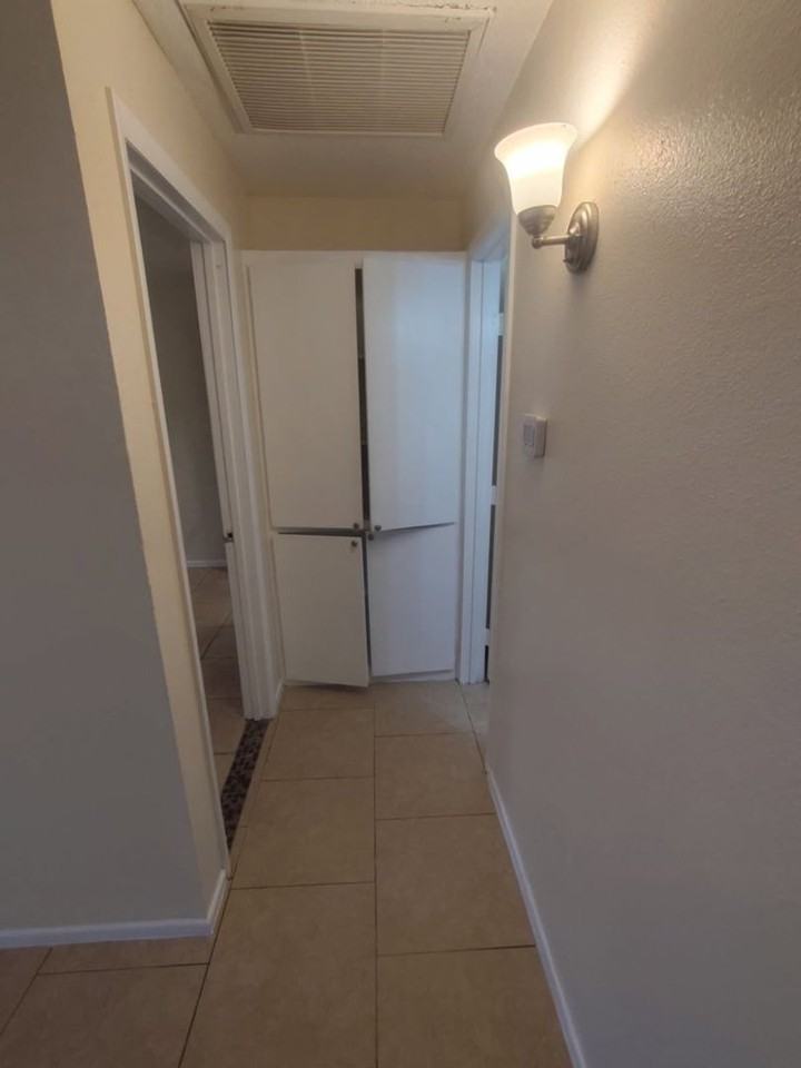 7234 E Belleview St - Photo 5 of 8