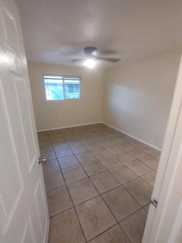 7234 E Belleview St - Photo 6 of 8