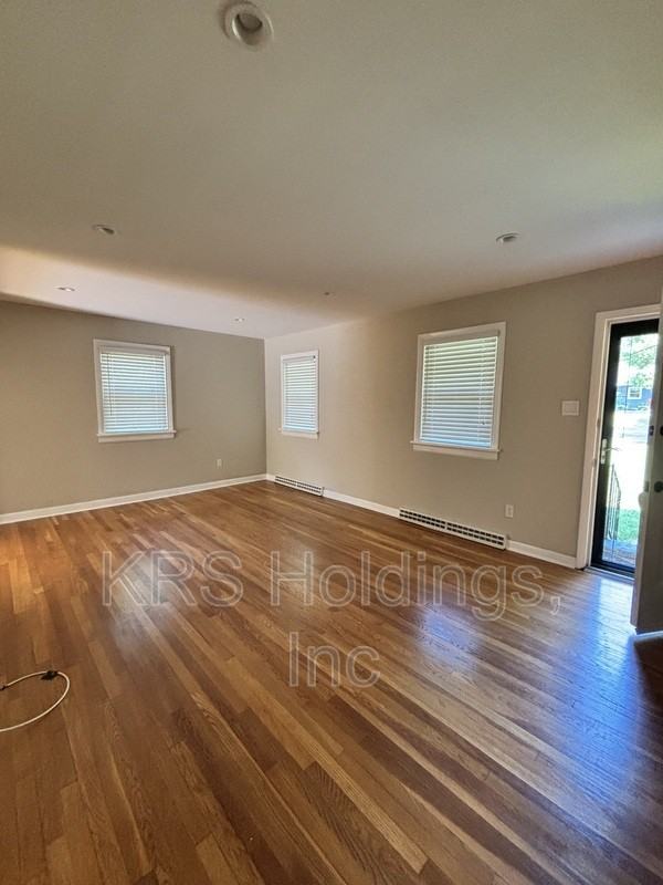 2318 Penrose Dr - Photo 5 of 32