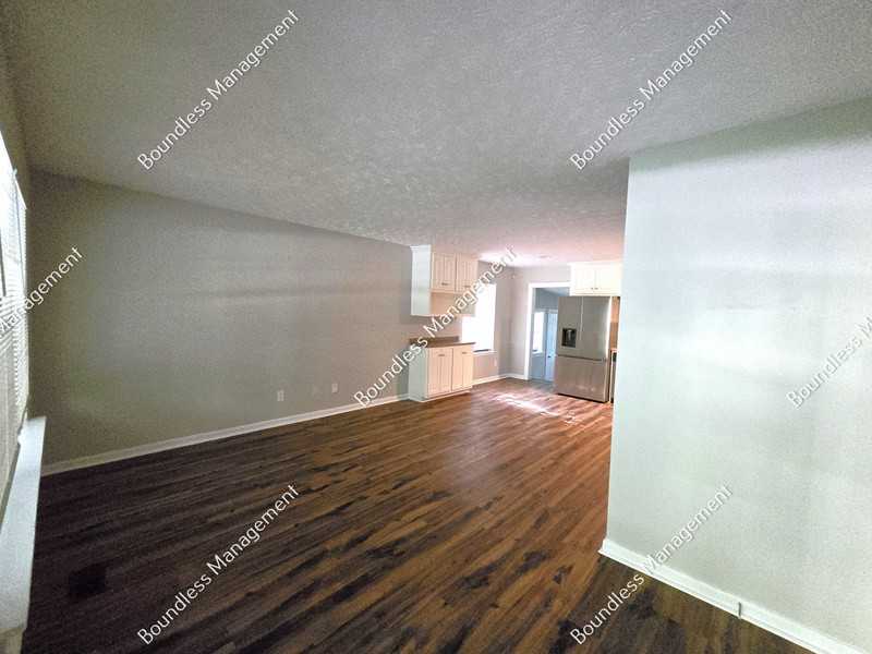 5183 Suggs St - Photo 4 of 17