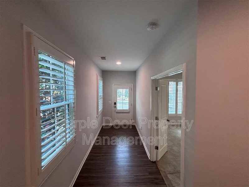 745 Hamilton Cir Se - Photo 2 of 31