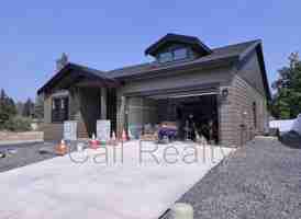 featured image of 6208 N Windsor St