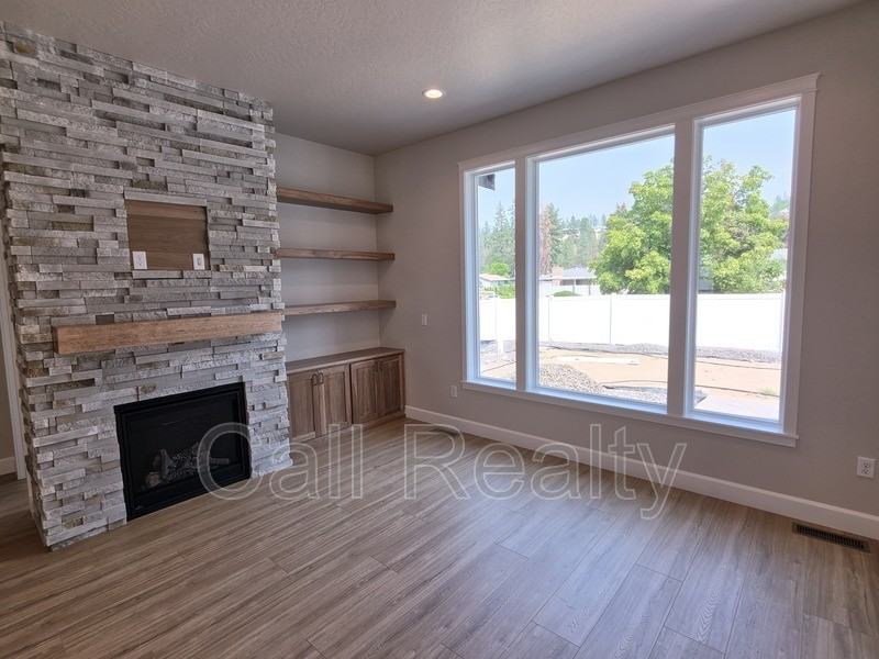 6208 N Windsor St - Photo 3 of 11