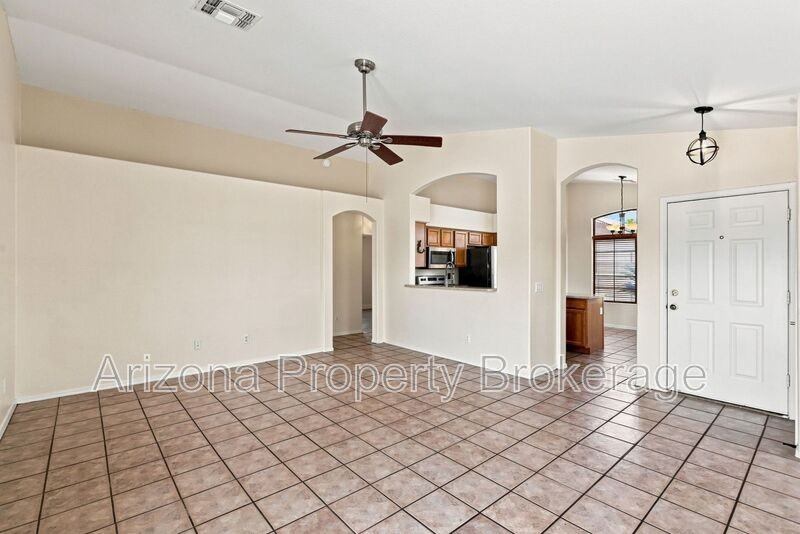 1885 E Palomino Dr - Photo 3 of 27
