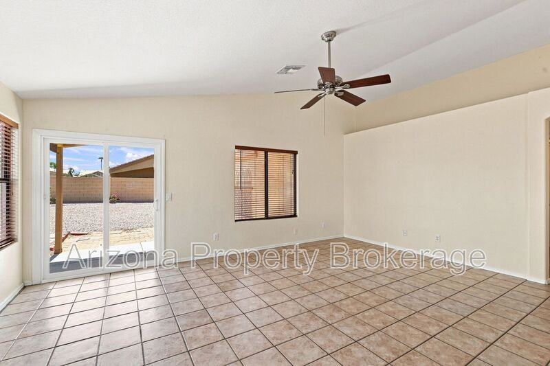 1885 E Palomino Dr - Photo 4 of 27