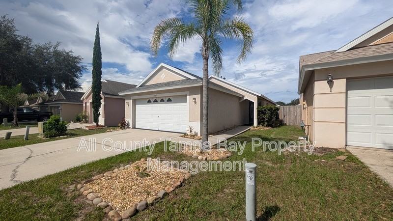 6047 White Sails Dr - Photo 3 of 18