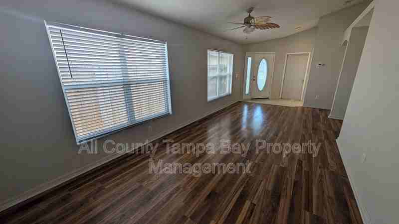 6047 White Sails Dr - Photo 5 of 18