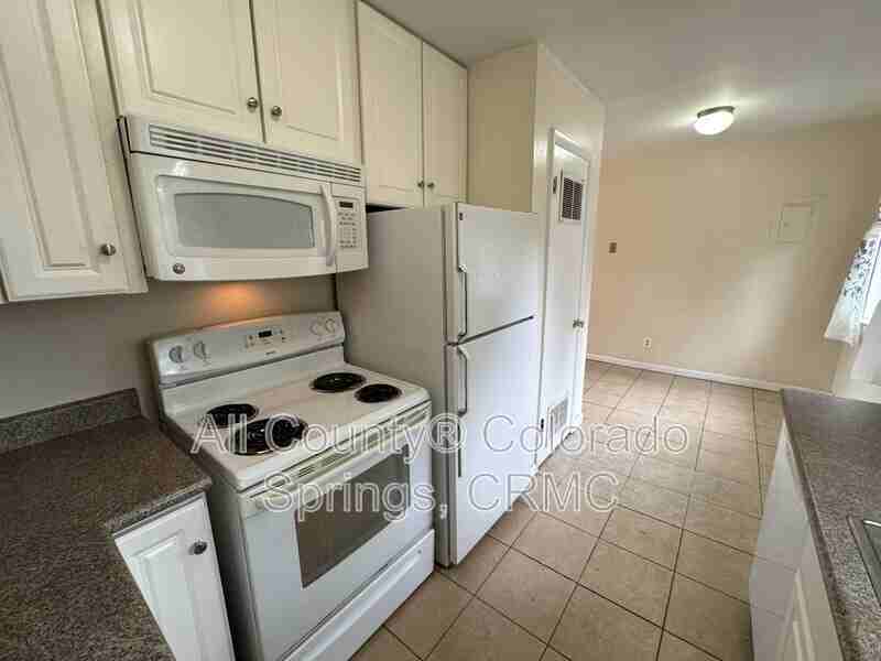 1907 Mccooke Dr - Photo 5 of 26