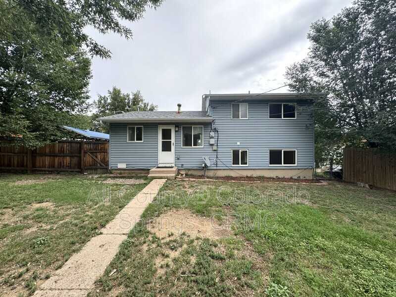 1907 Mccooke Dr - Photo 7 of 26