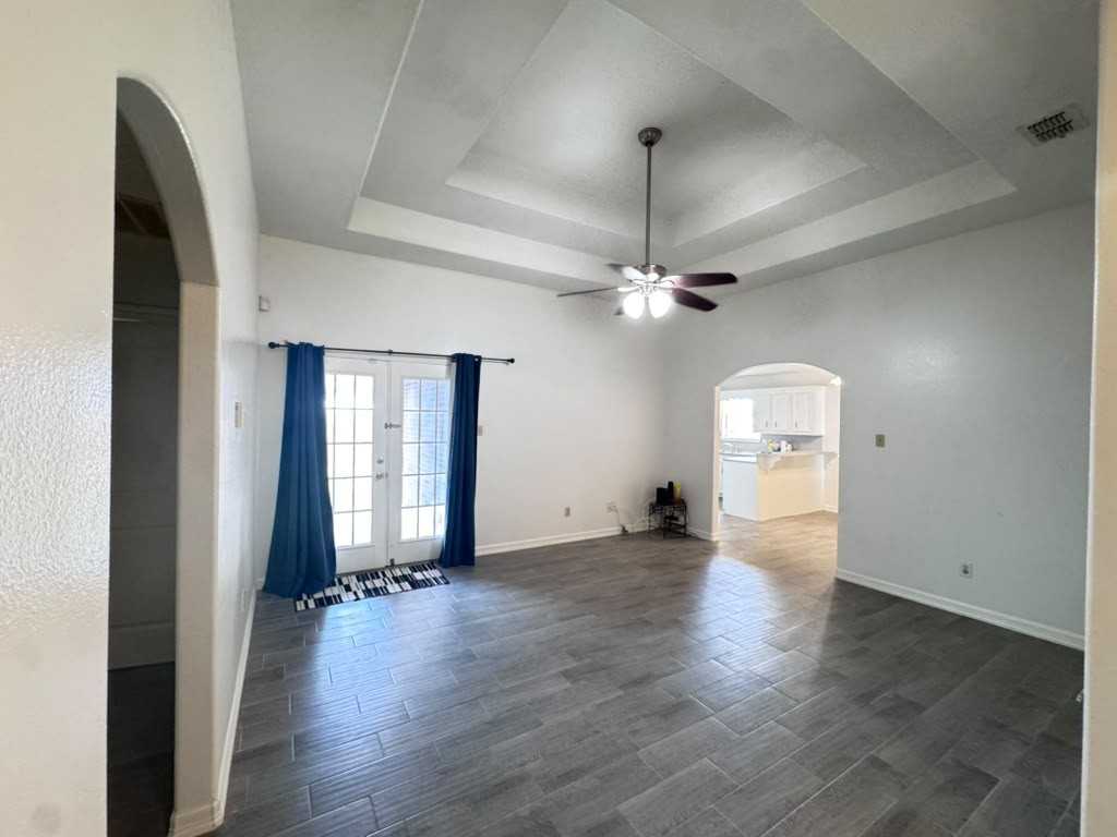 2000 S Standard Ave #1 - Photo 3 of 8